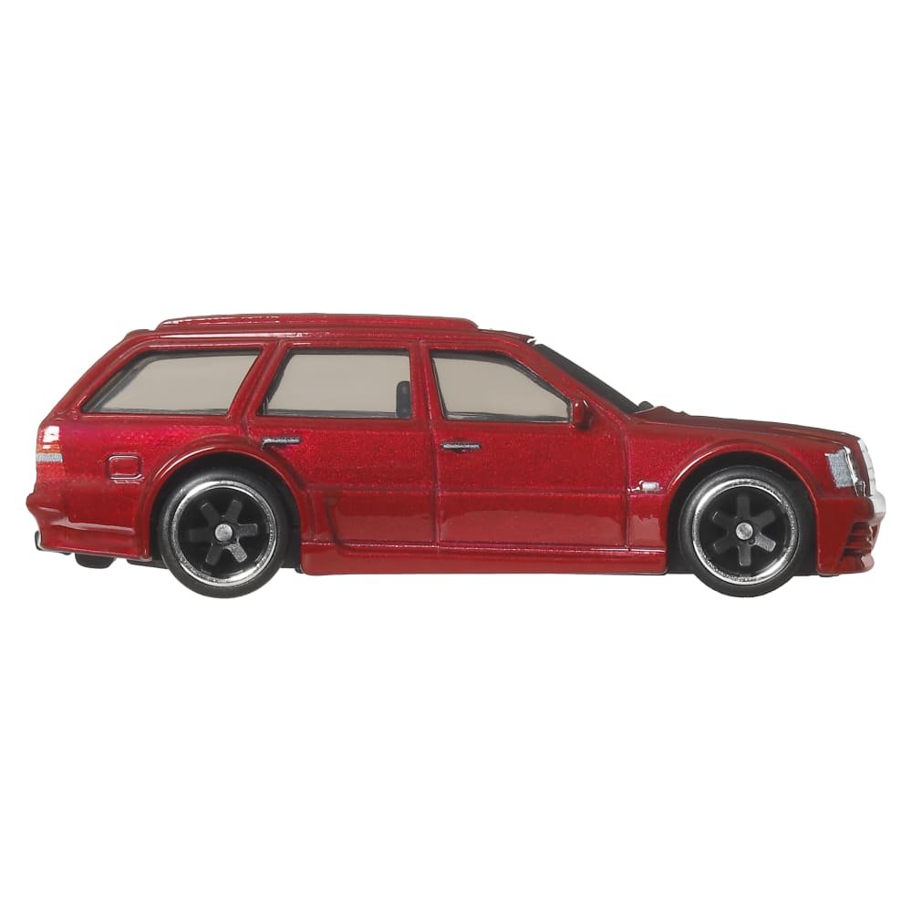 2025 Mercedes-Benz E 36 AMG Red: Image 4