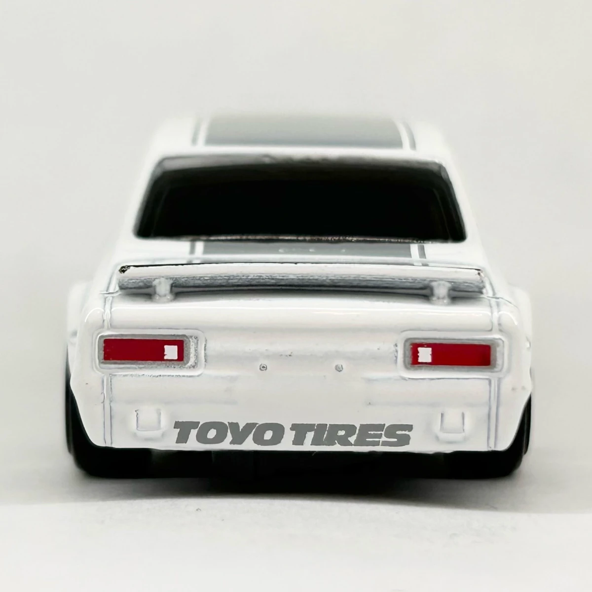 2025 Nissan Skyline H/T 2000GT-X White: No Package: Image 4