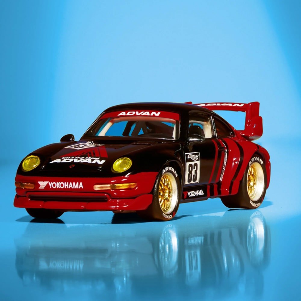 2025 Porsche 911 GT2 EVO 993 Black: Image 2