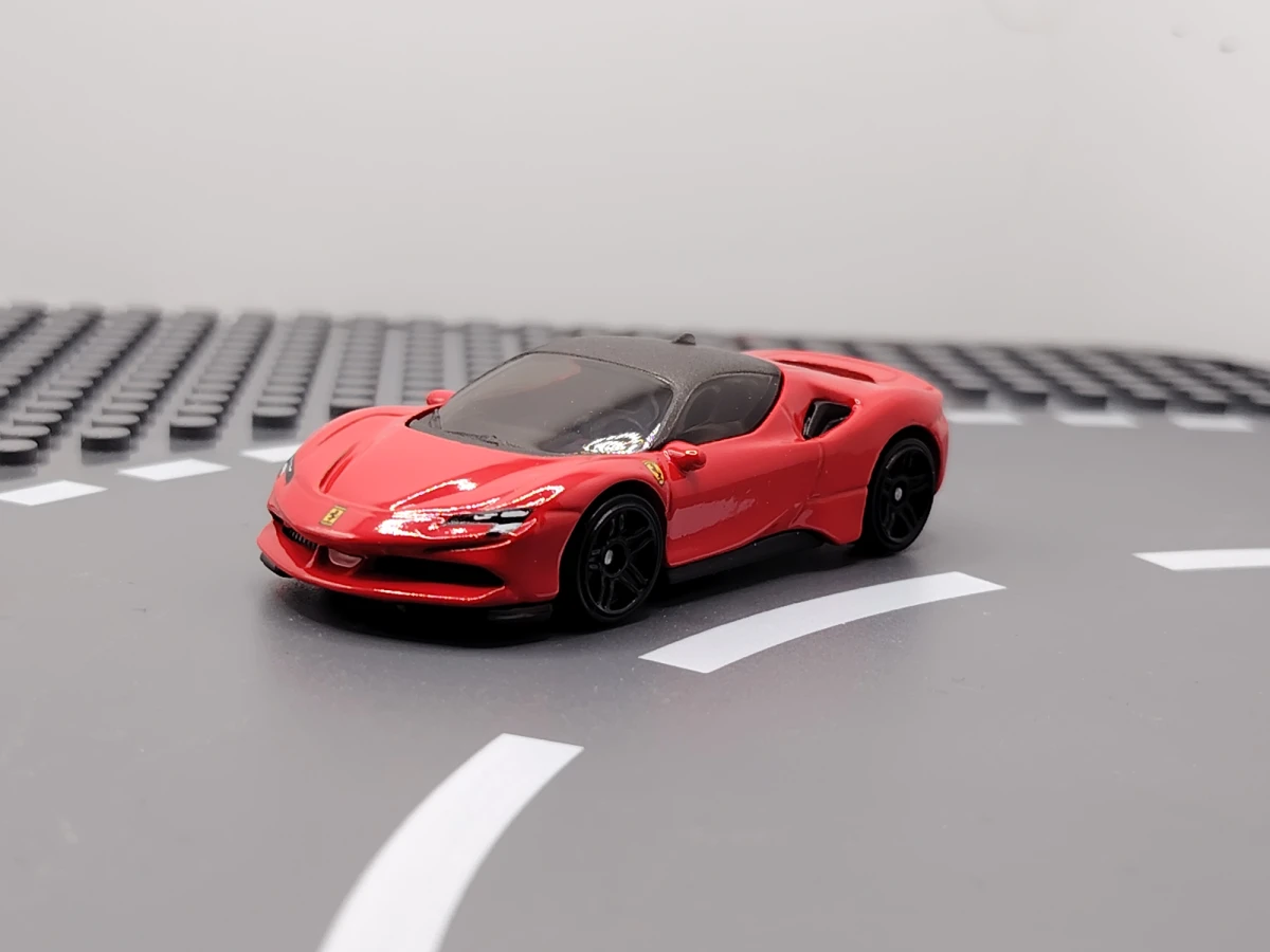 2025 Ferrari SF90 Stradale Red: No Package: Image 4