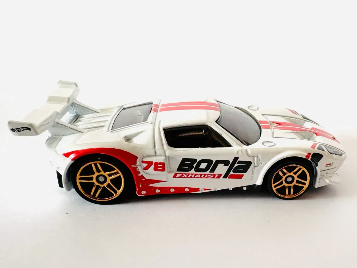 2025 Ford GT LM White: No Package: Image 4