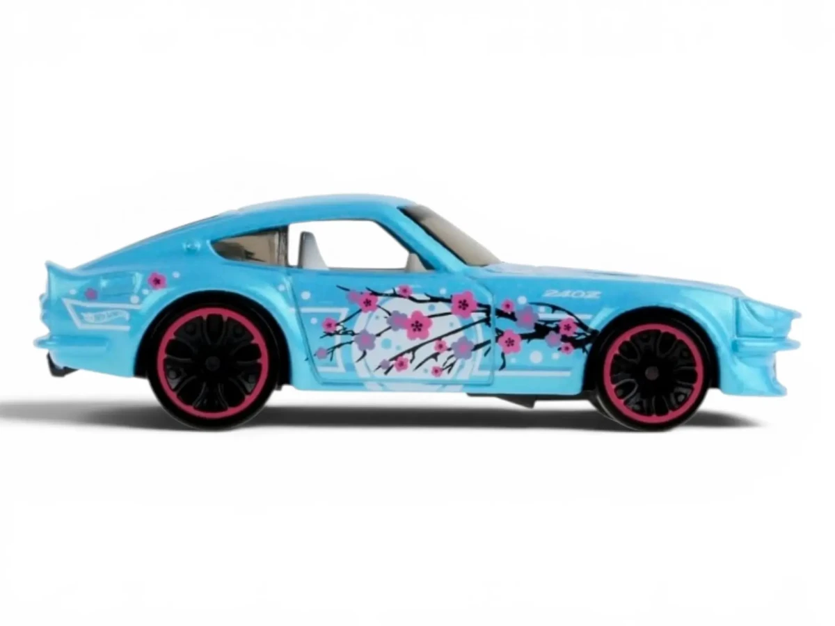2025 Datsun 240Z Blue: No Package: Image 5