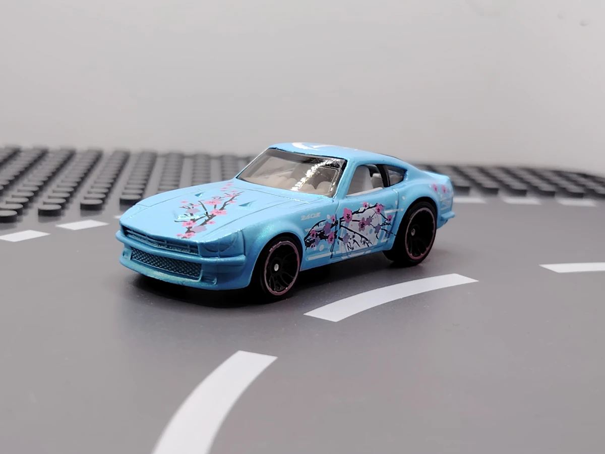 2025 Datsun 240Z Blue: No Package: Image 4