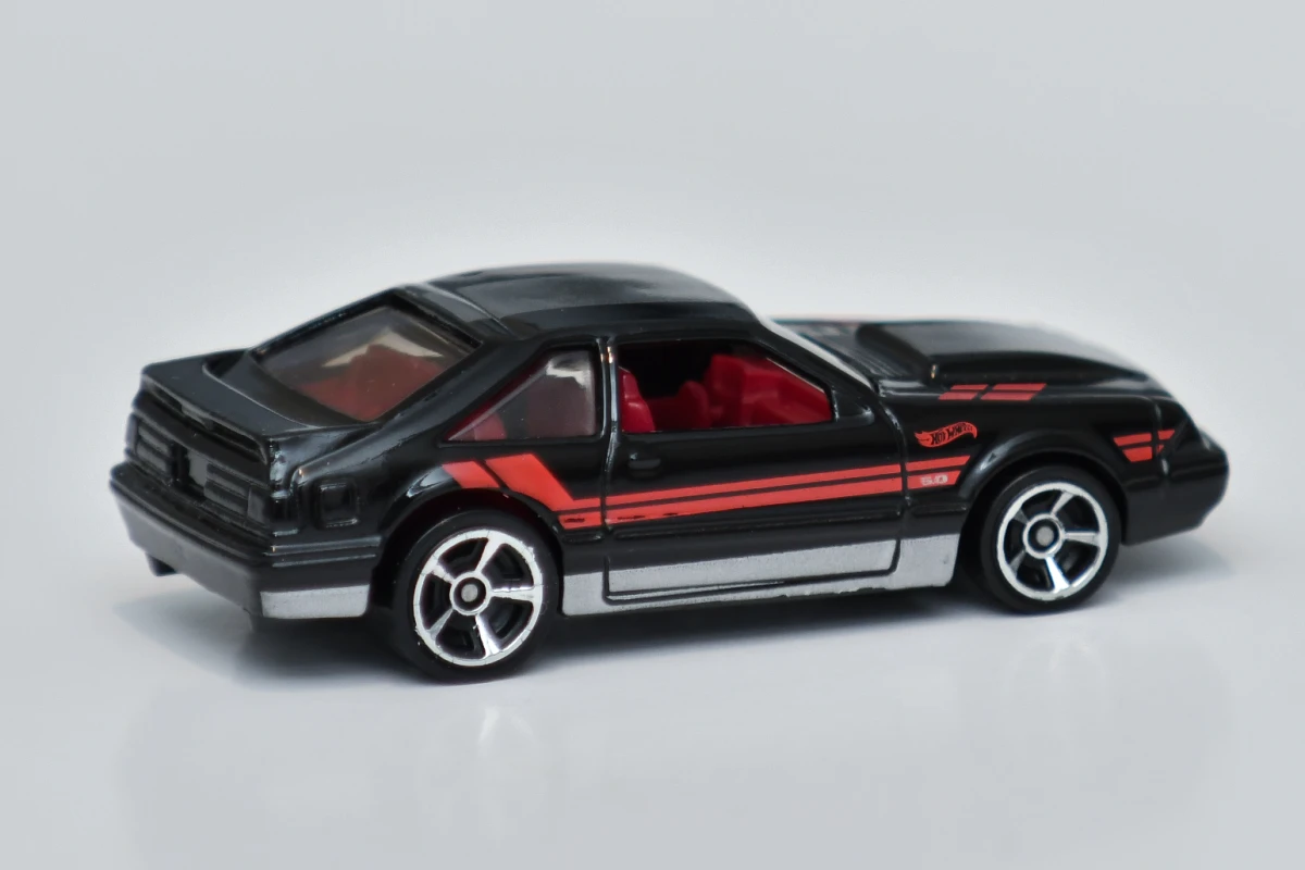 2025 92 Ford Mustang Black: No Package: Image 5