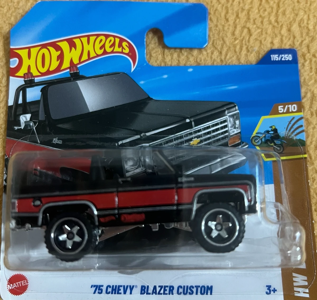 2025 75 Chevy Blazer Custom Black: Short: Image 2