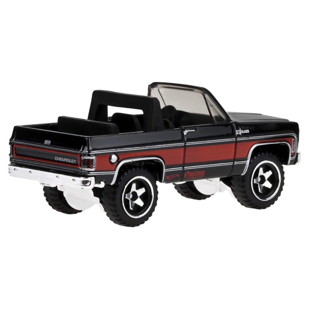 2025 75 Chevy Blazer Custom Black: Image 4