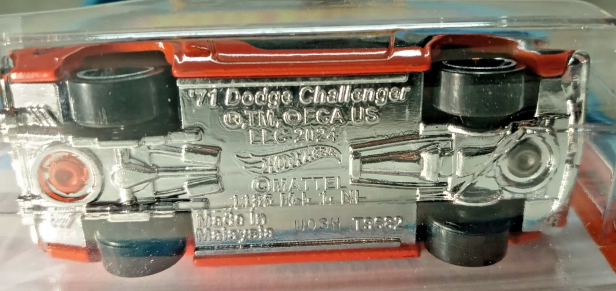 2025 71 Dodge Challenger Orange: Short: Image 3