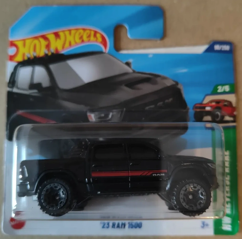 2025 23 RAM 1500 Black: Short: Image 2