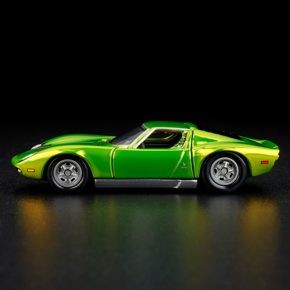 2025 71 Lamborghini Miura P400 SV Lime: Image 6