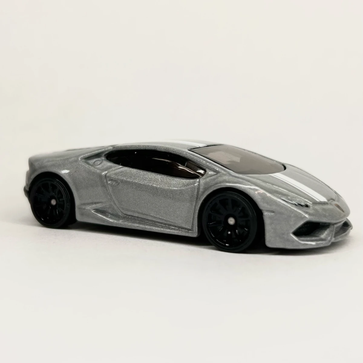 2025 Lamborghini Huracán LP 610-4 Silver: No Package: Image 3