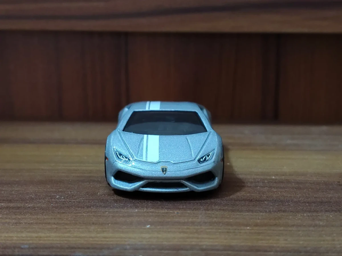2025 Lamborghini Huracán LP 610-4 Silver: No Package: Image 2