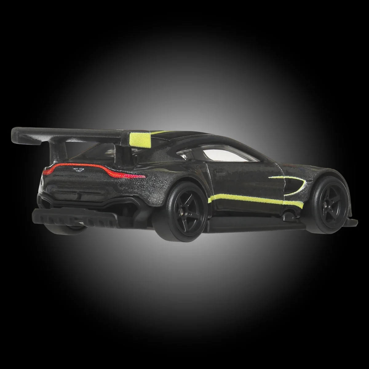 2025 Aston Martin Vantage GTE Grey: Image 4