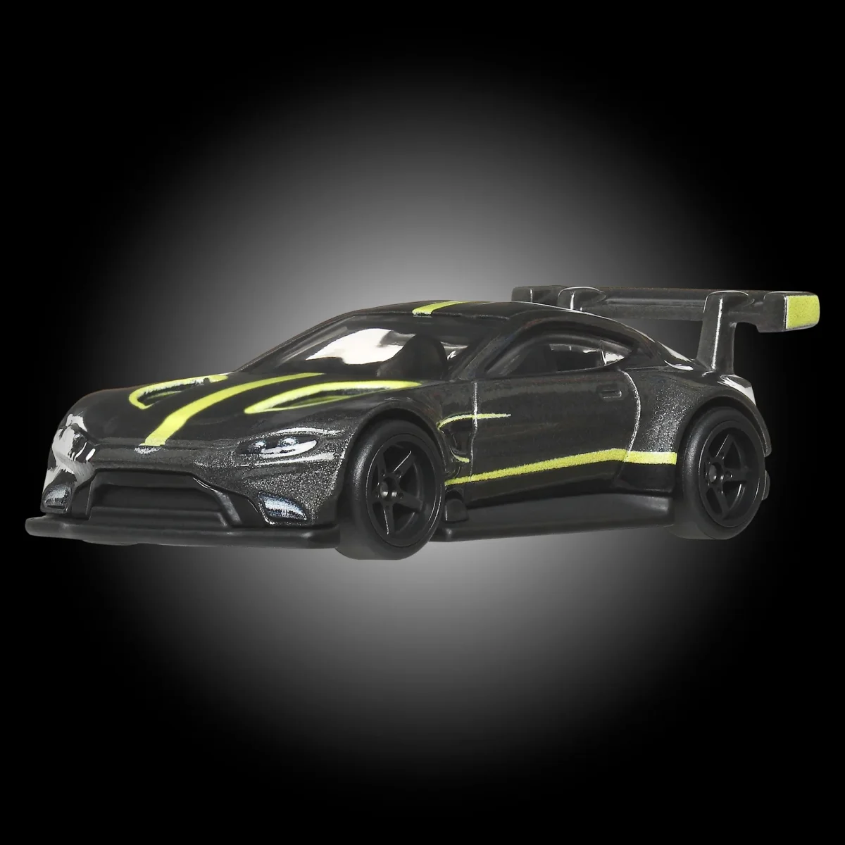 2025 Aston Martin Vantage GTE Grey: Image 3