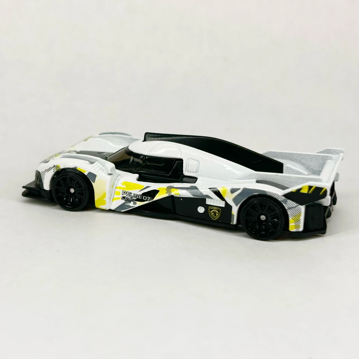 2025 Peugeot 9X8 Hypercar/Hypervoiture White: No Package: Image 7