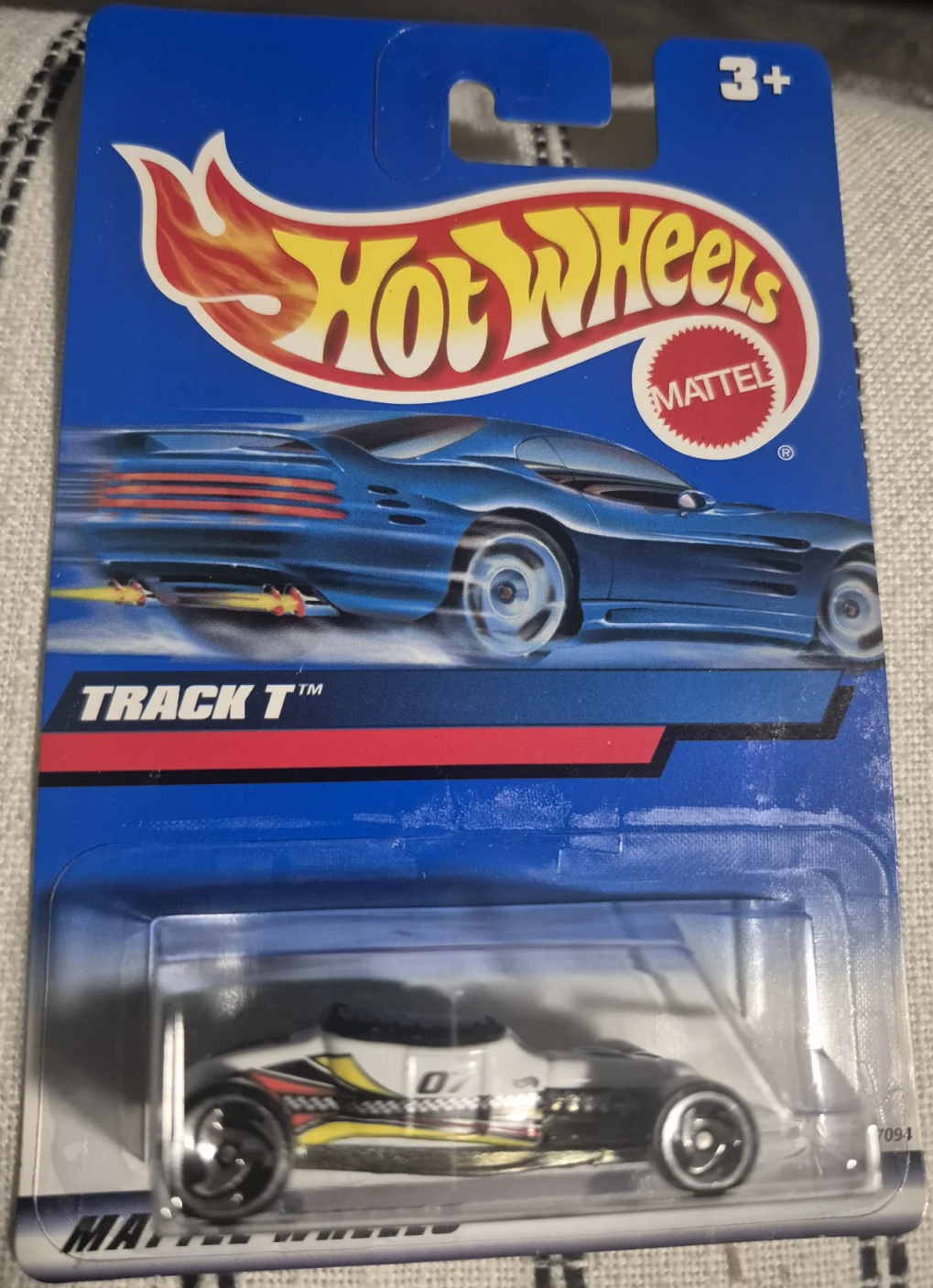 2000 Track T White: Long Card (INT): Image 2