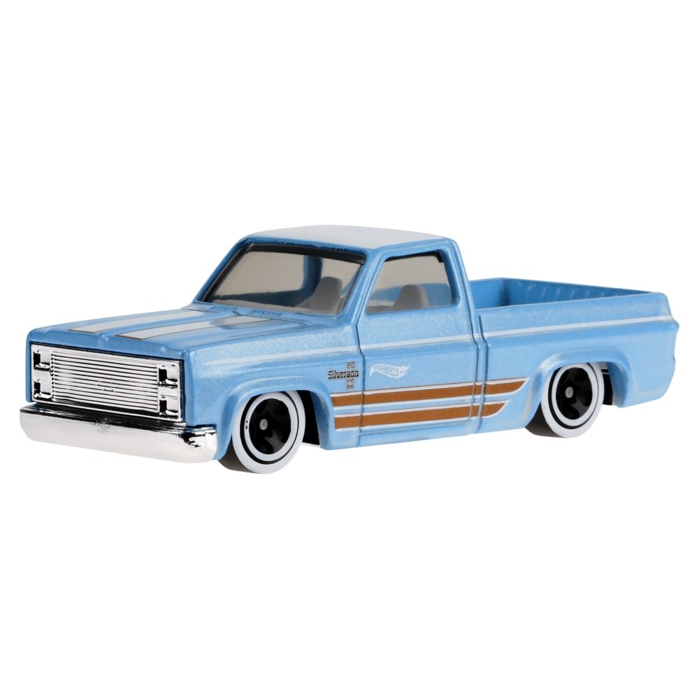 2025 83 Chevy Silverado Blue: Image 2