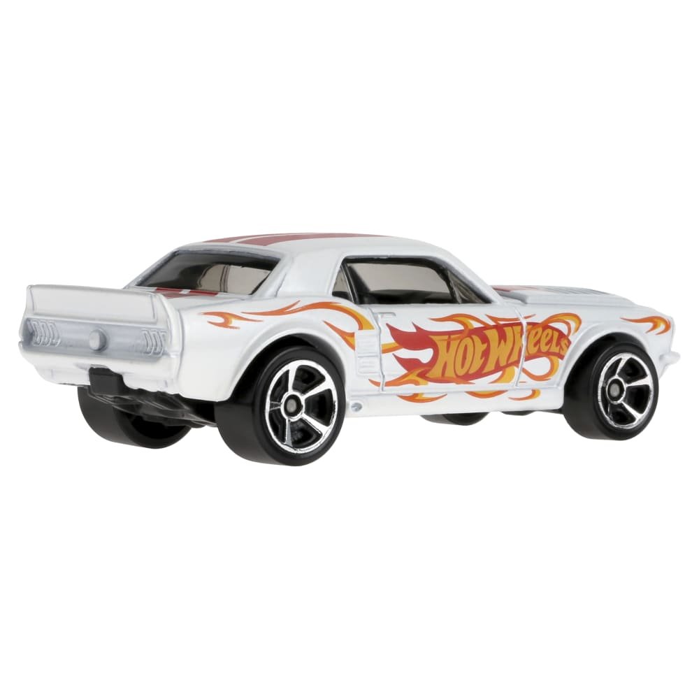 2025 67 Ford Mustang Coupe White: Image 4