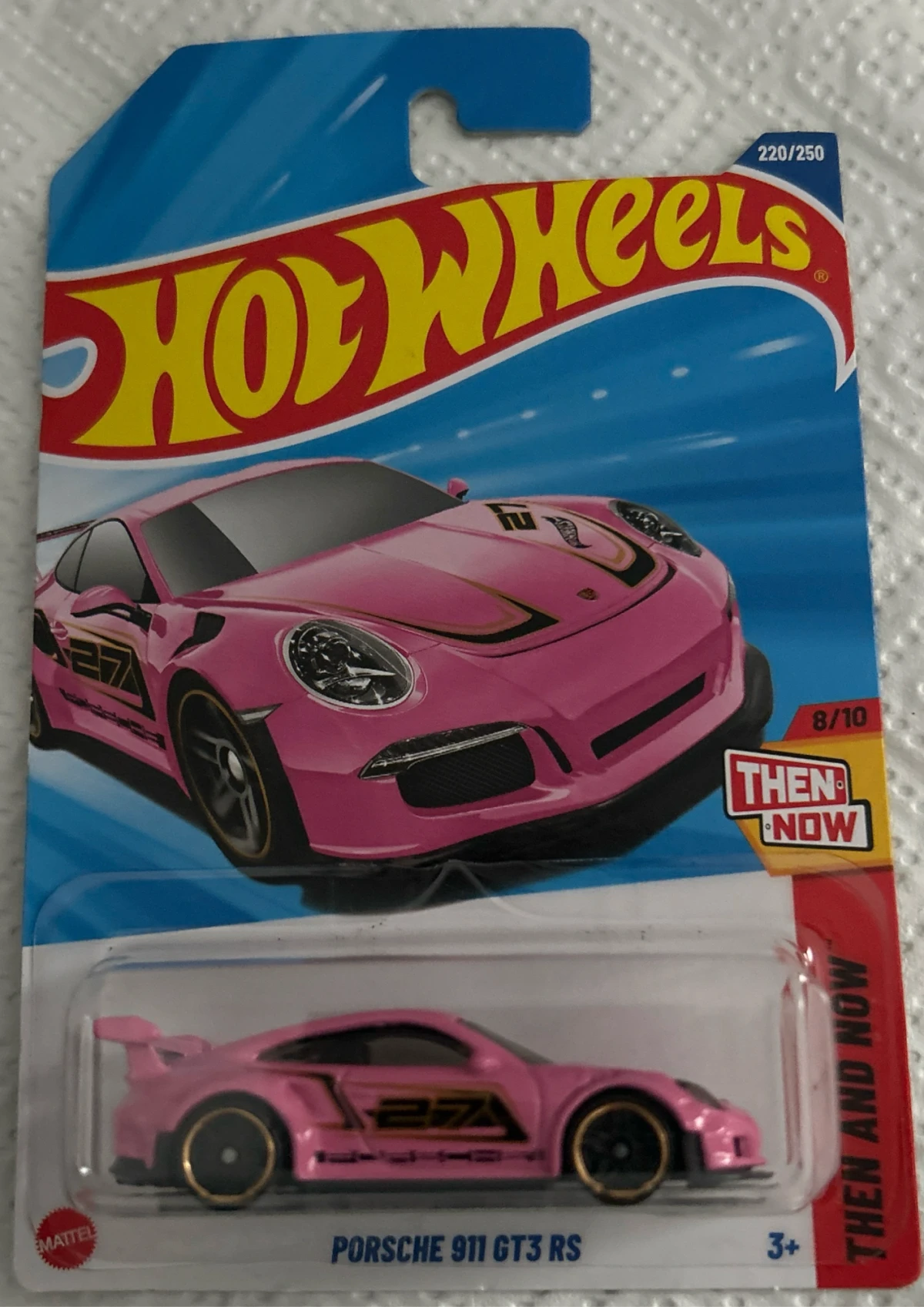 2025 Porsche 911 GT3 RS Pink: Long (INT): Image 3