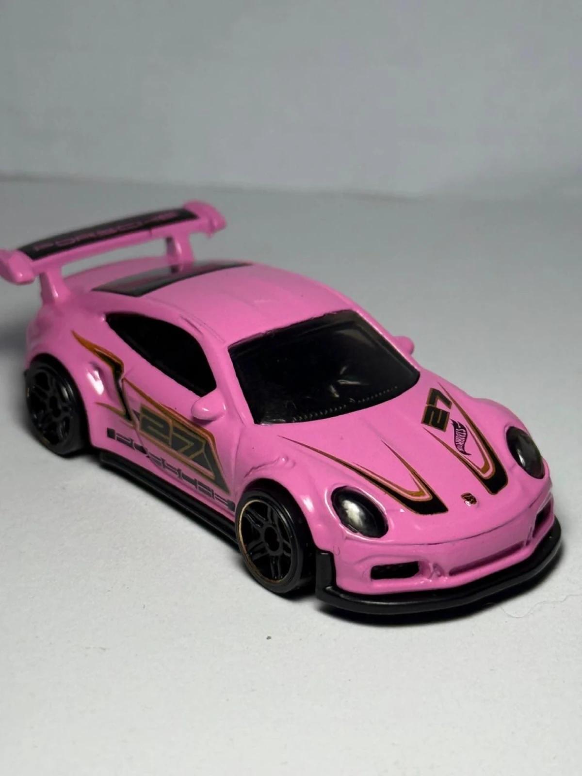 2025 Porsche 911 GT3 RS Pink: No Package: Image 4