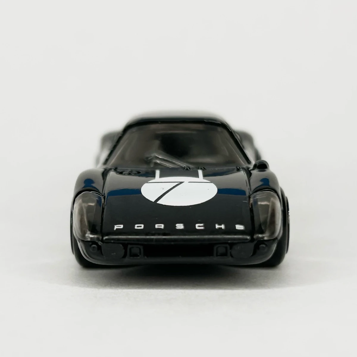2025 Porsche 904 Carrera GTS Black: No Package: Image 6
