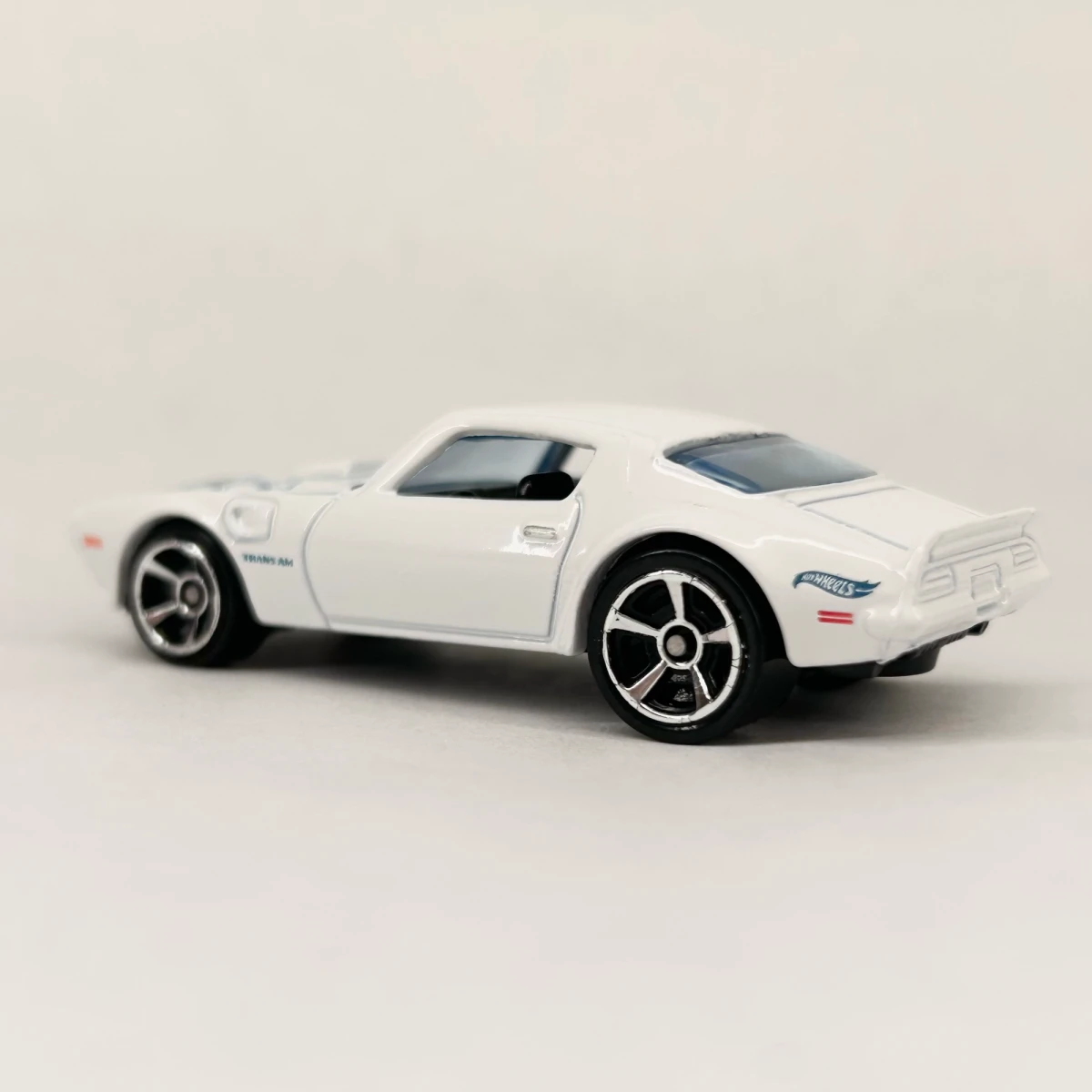2025 73 Pontiac Firebird White: No Package: Image 5