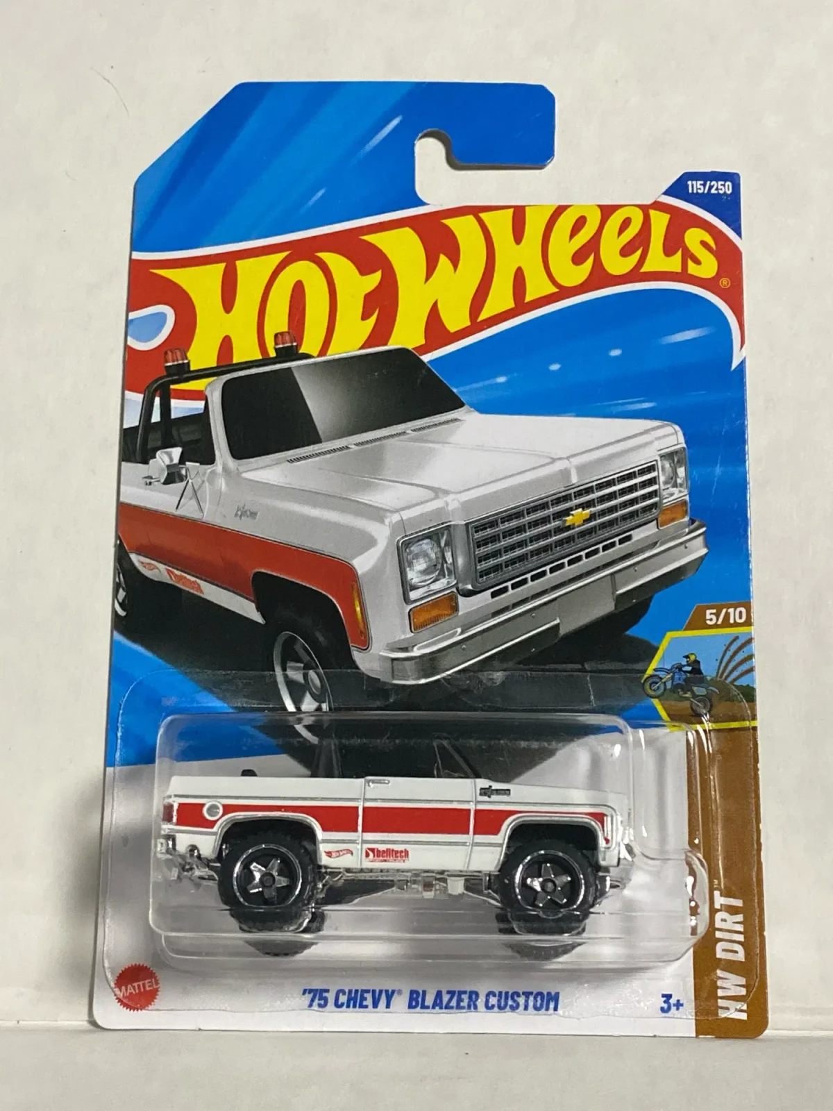 2025 75 Chevy Blazer Custom White: Long (INT): Image 3