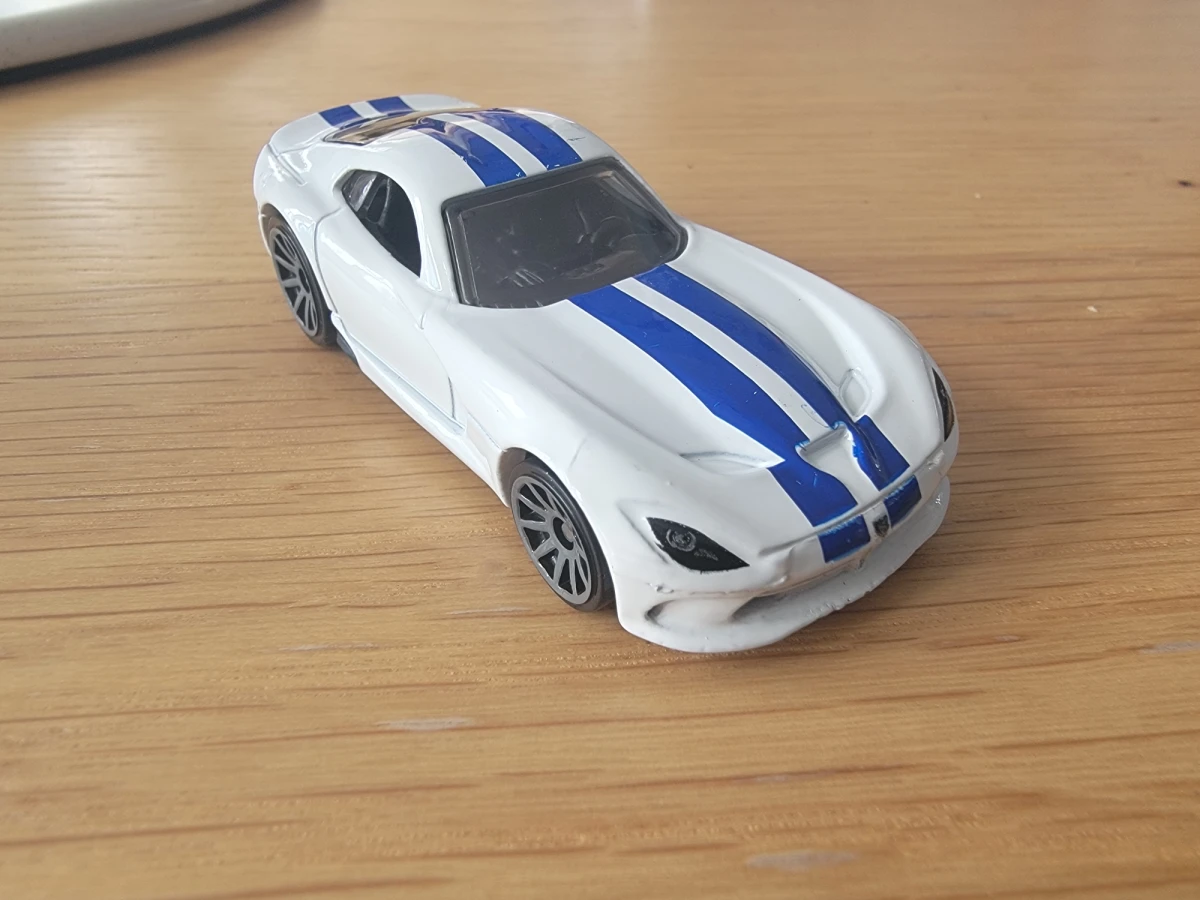 2025 2013 SRT Viper White: No Package: Image 4