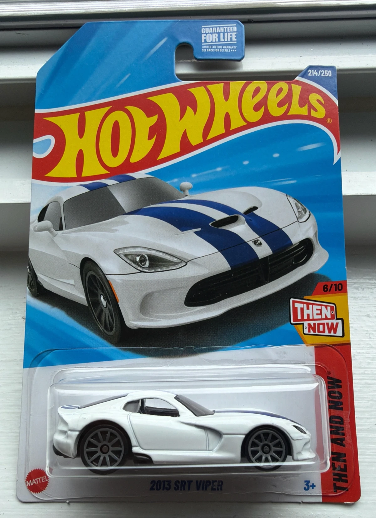2025 2013 SRT Viper White: Long (US): Image 3