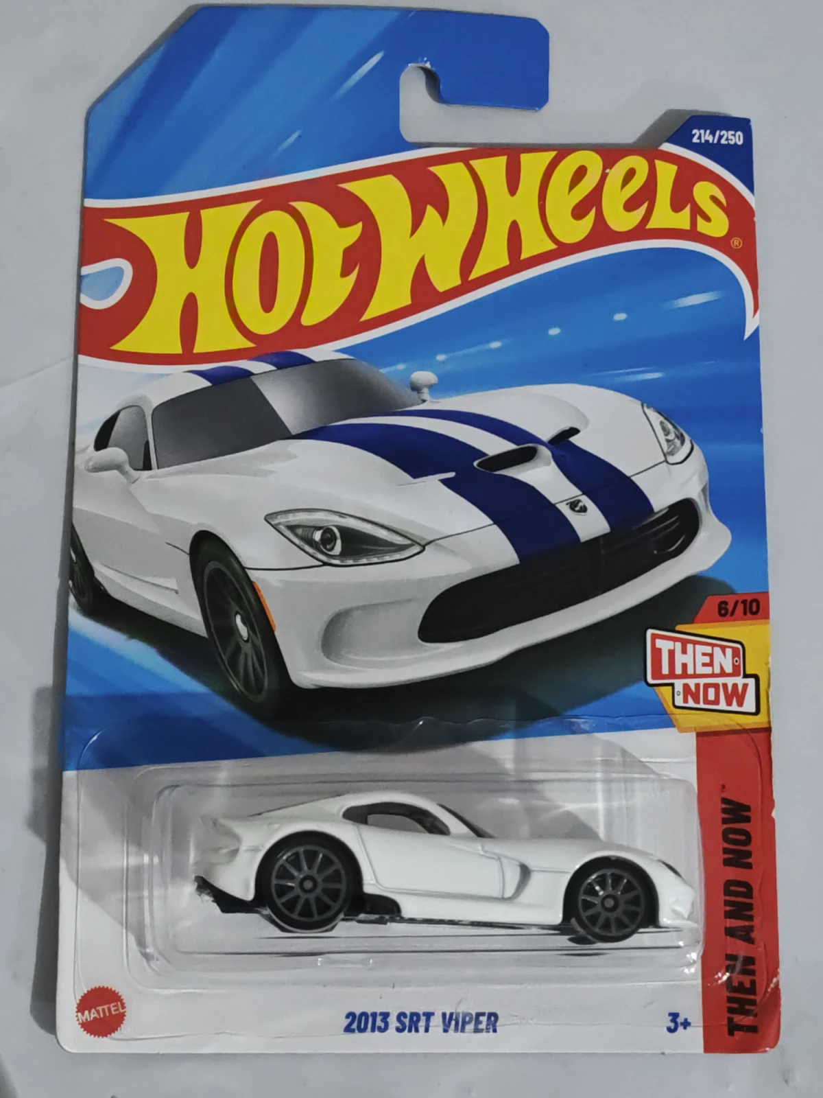 2025 2013 SRT Viper White: Long (INT): Image 2