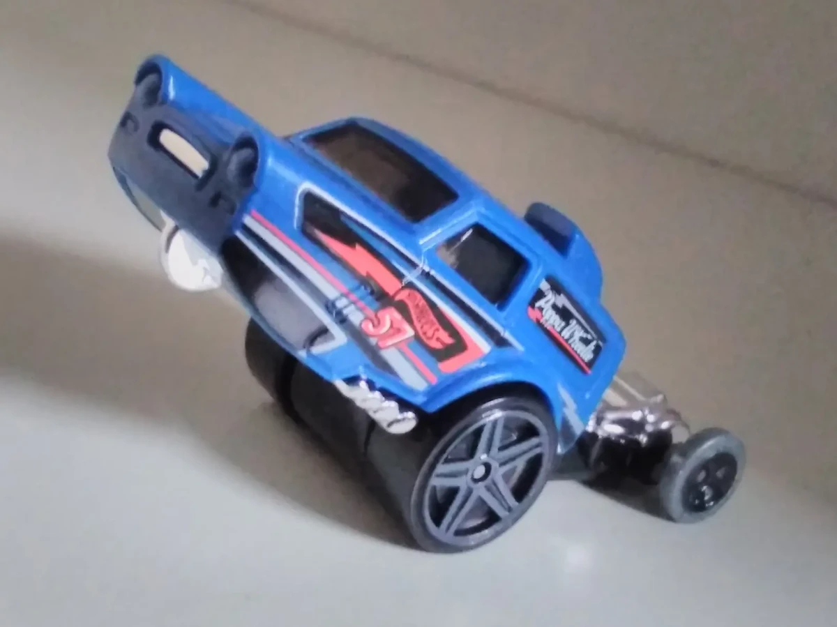 2025 HW Poppa Wheelie Blue: No Package: Image 2