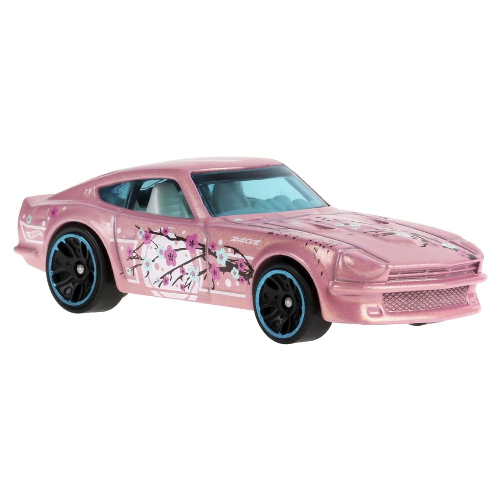 2025 Datsun 240Z Pink: Image 7