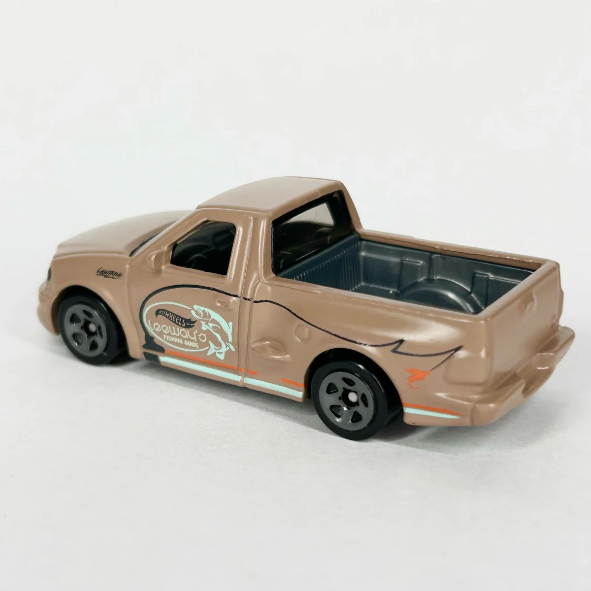2025 99 Ford F-150 SVT Lightning: No Package: Image 4