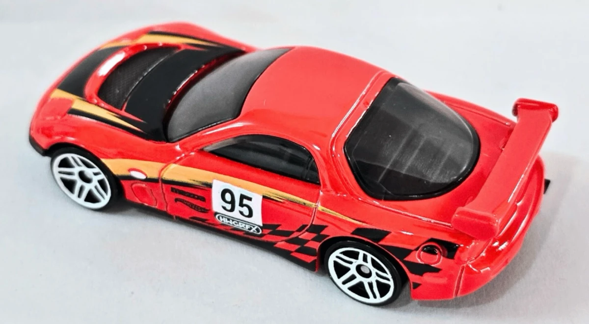 2025 95 Mazda RX-7 Drift Red: No Package: Image 2