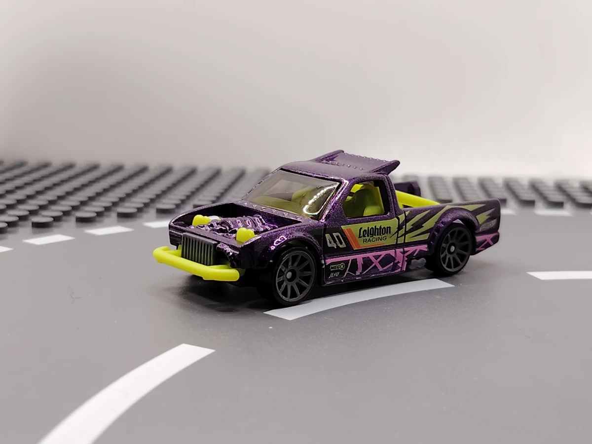 2025 Limited Grip: No Package: Image 3