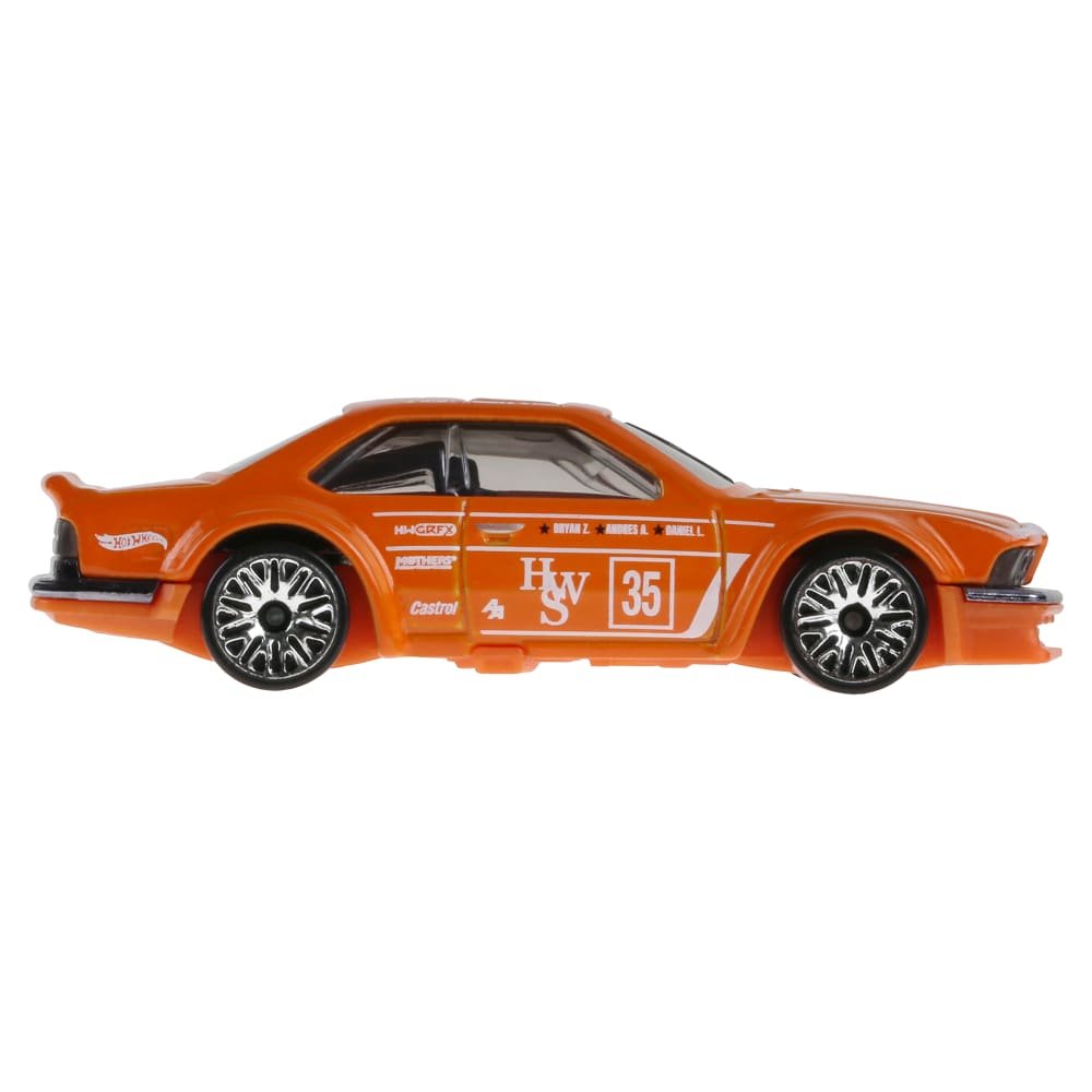 2025 BMW 635 CSi Orange: Image 6