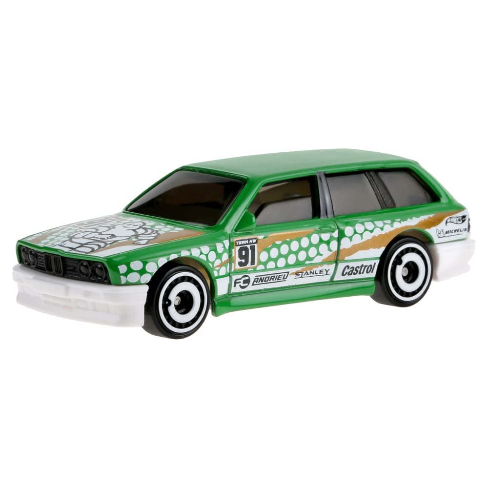 2025 BMW M3 Wagon Green: Image 4