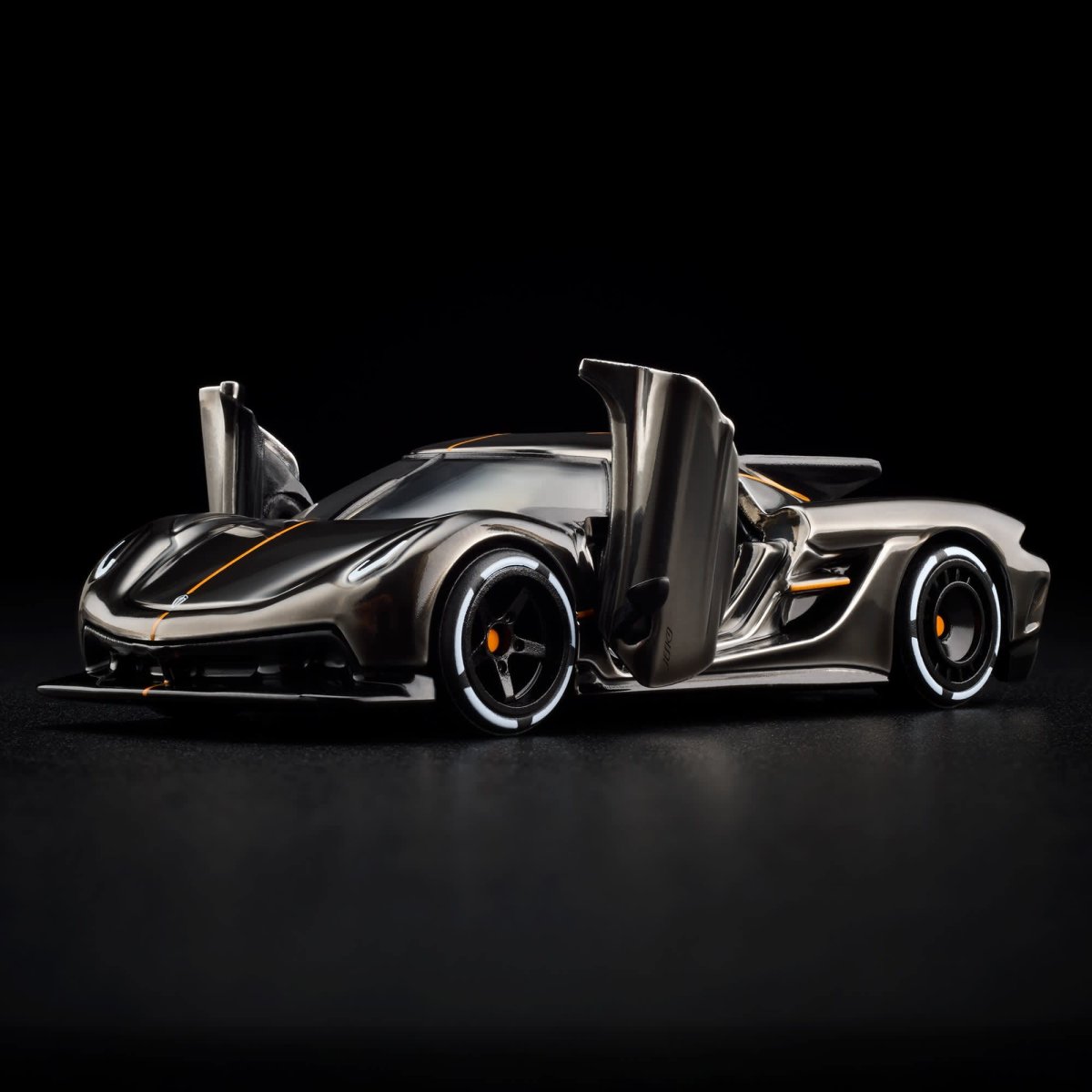 2025 Koenigsegg Jesko Absolut Black: Image 16