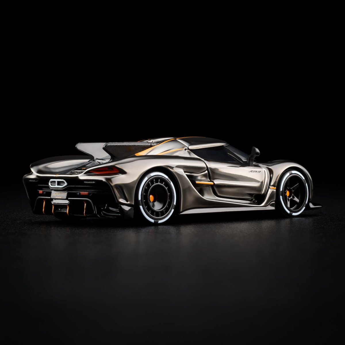2025 Koenigsegg Jesko Absolut Black: Image 13