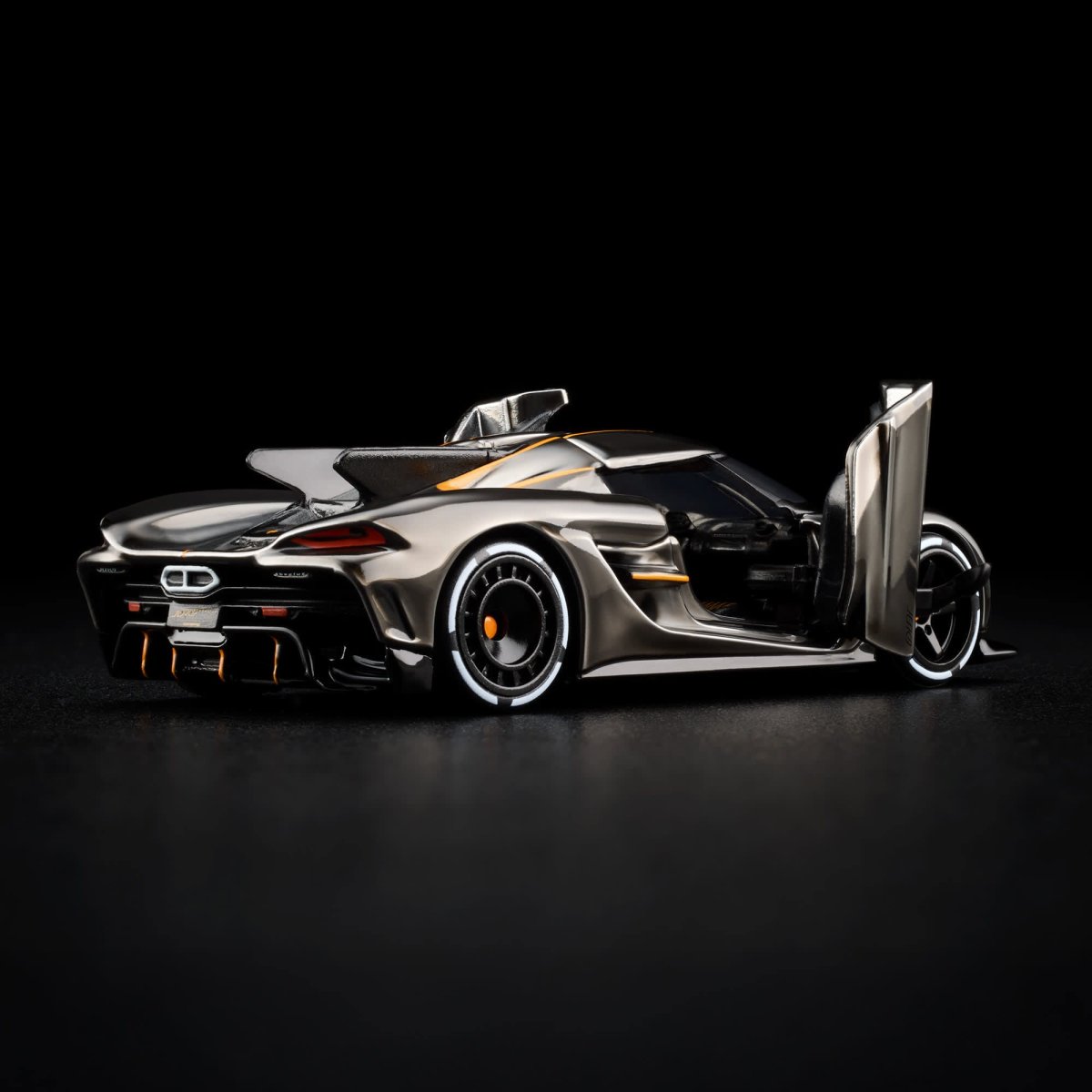 2025 Koenigsegg Jesko Absolut Black: Image 14