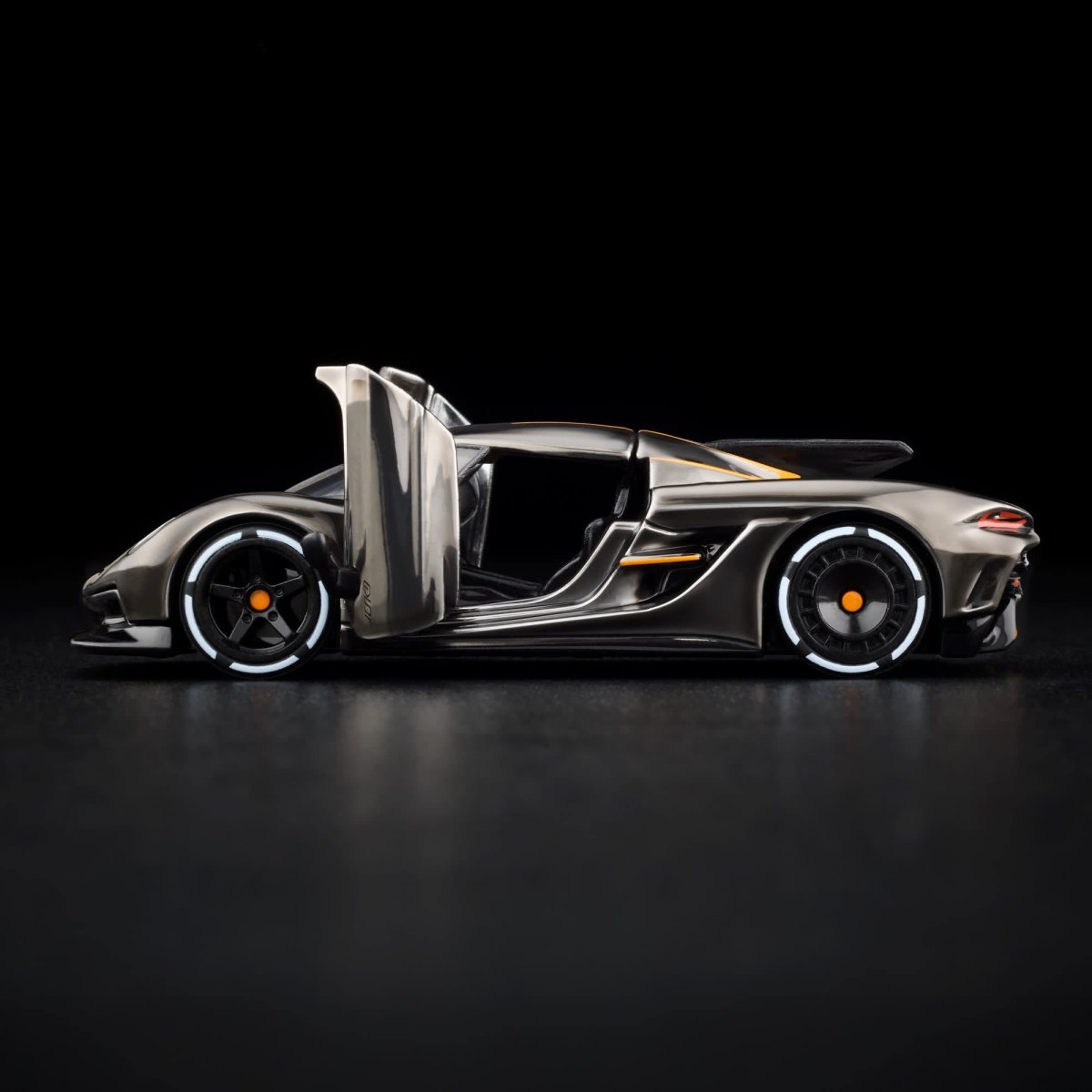 2025 Koenigsegg Jesko Absolut Black: Image 10