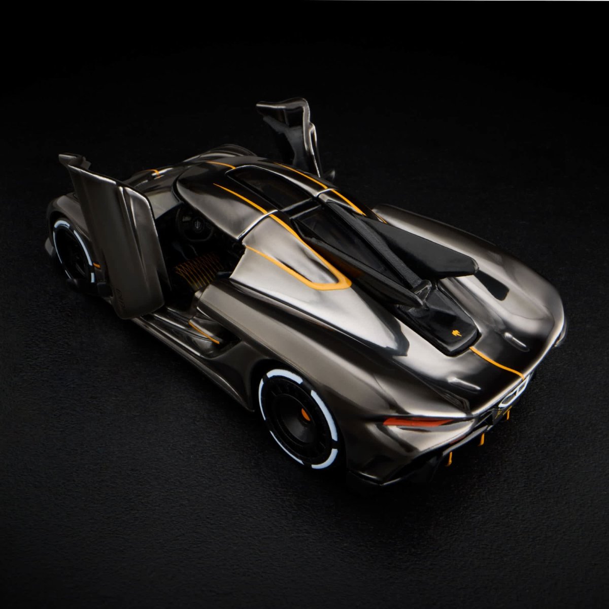2025 Koenigsegg Jesko Absolut Black: Image 6
