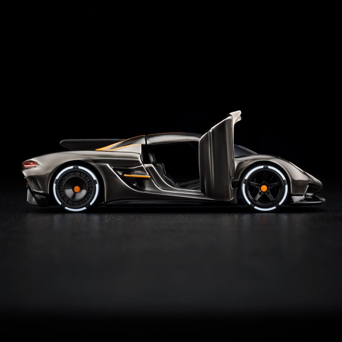 2025 Koenigsegg Jesko Absolut Black: Image 11