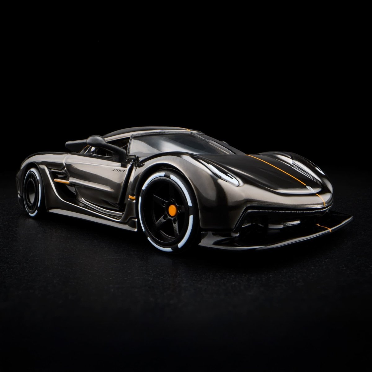 2025 Koenigsegg Jesko Absolut Black: Image 2