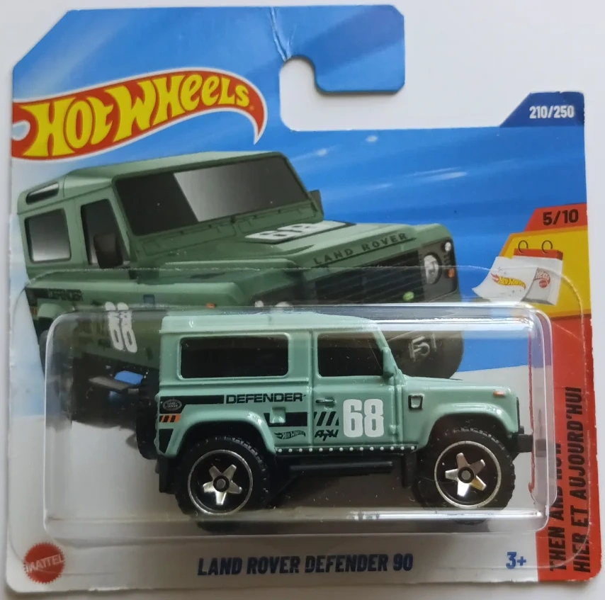 2025 Land Rover Defender 90 Green: Short: Image 3