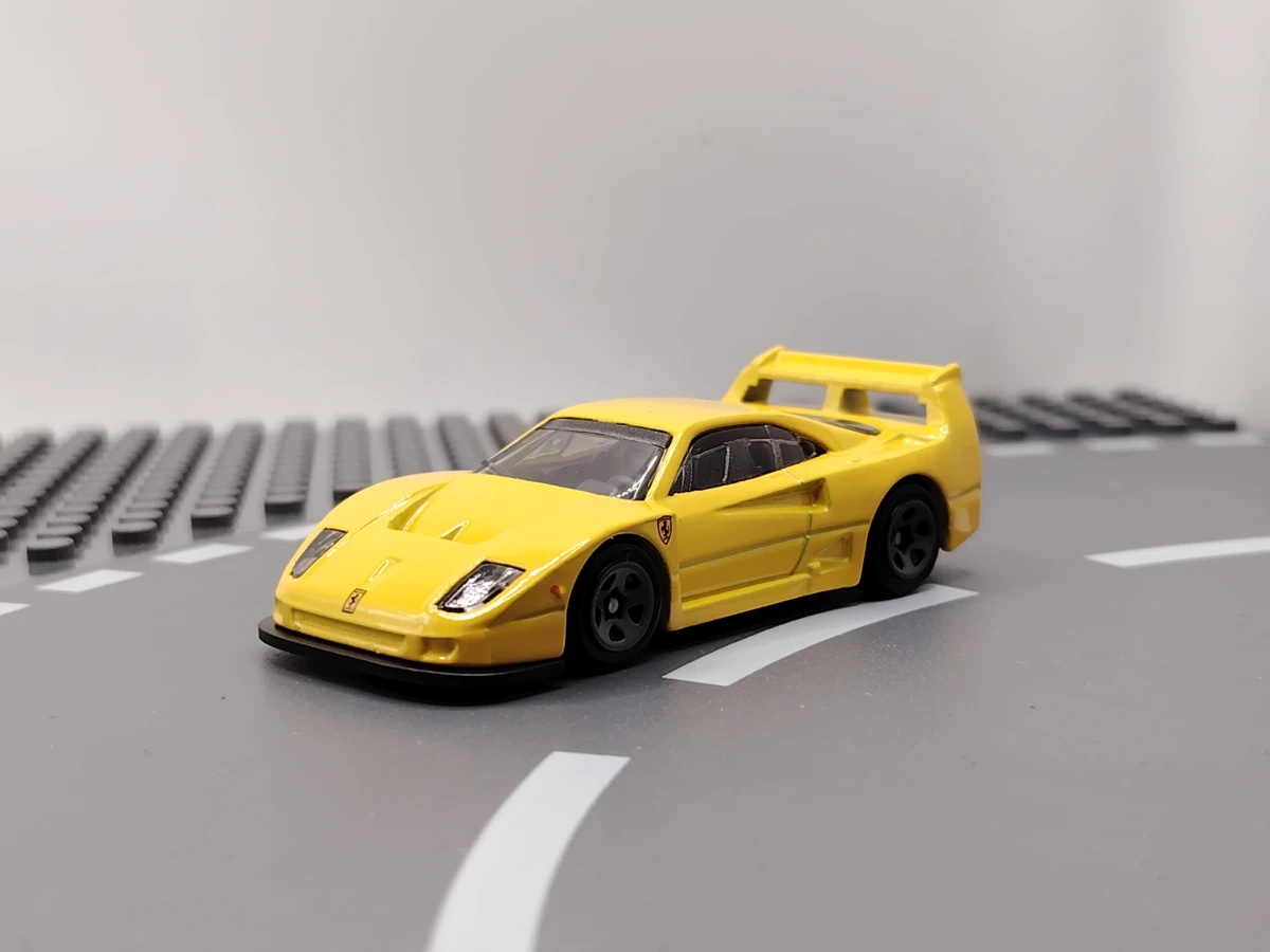 2025 Ferrari F40 Competizione Yellow: No Package: Image 5