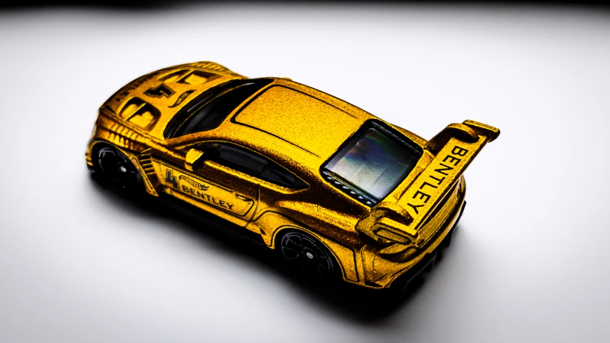 2025 2018 Bentley Continental GT3 Gold: No Package: Image 5