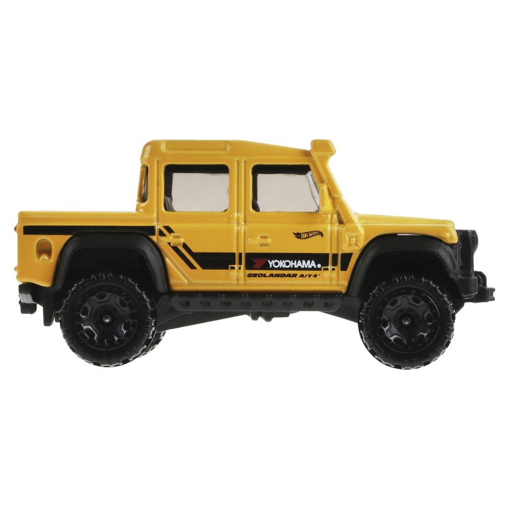 2025 15 Land Rover Defender Double Cab Yellow: Image 6