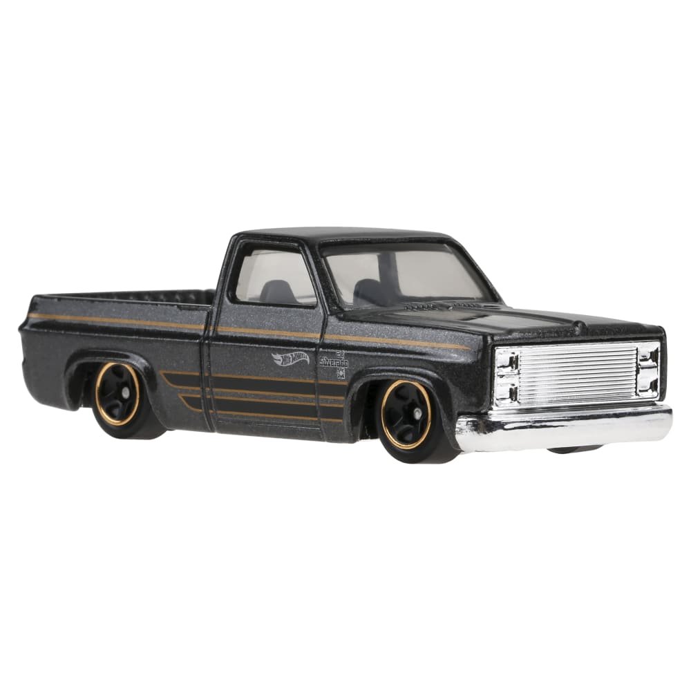 2025 83 Chevy Silverado Grey: Image 7