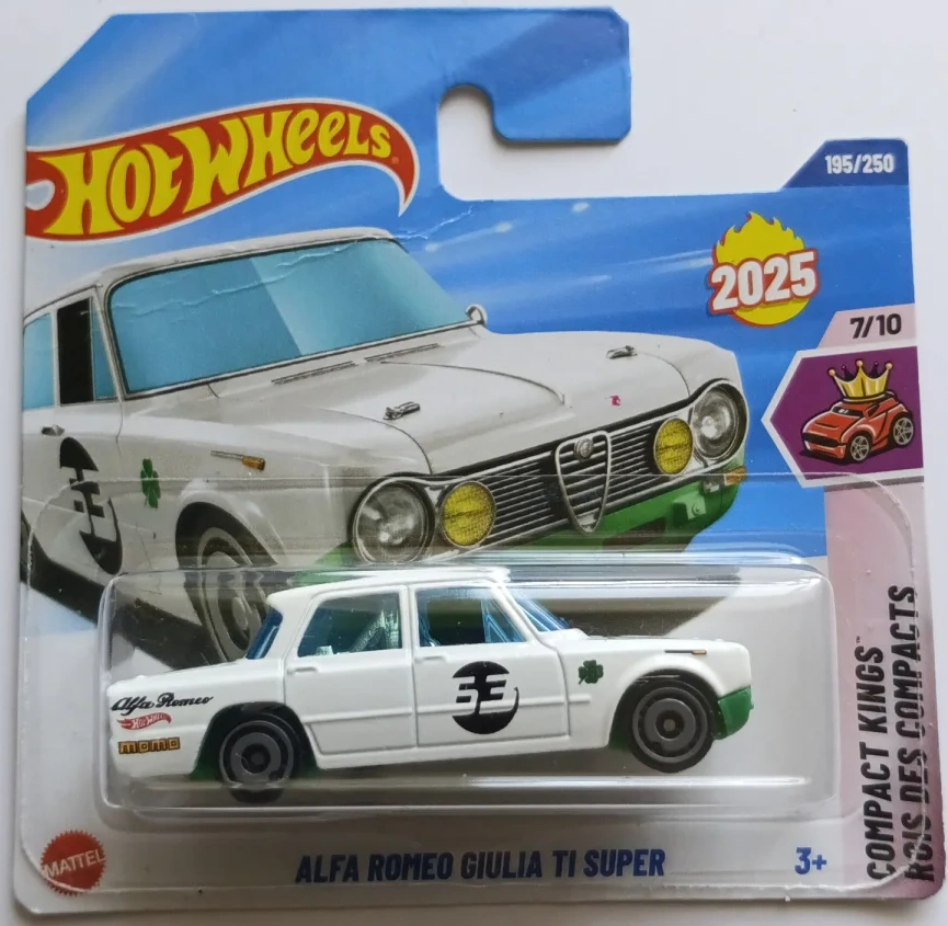 2025 Alfa Romeo Giulia TI Super White: Short: Image 2
