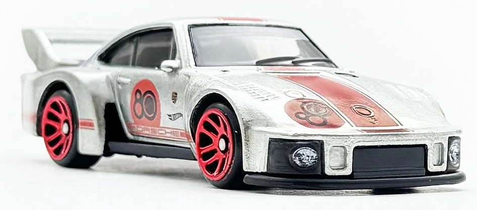 2025 Porsche 935 ZAMAC: Image 2